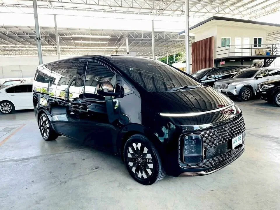 2022 Hyundai Staria US4 3