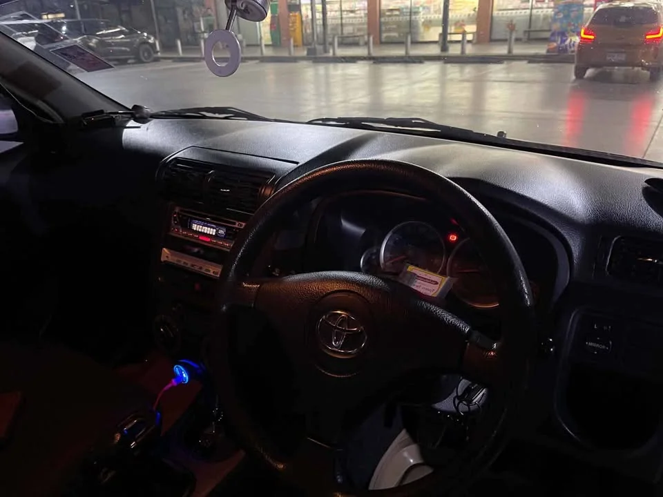 2004 Toyota Avanza I 3