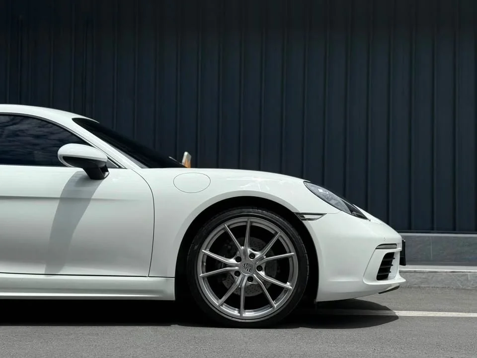 2017 Porsche 718 Boxster and Cayman IV 2