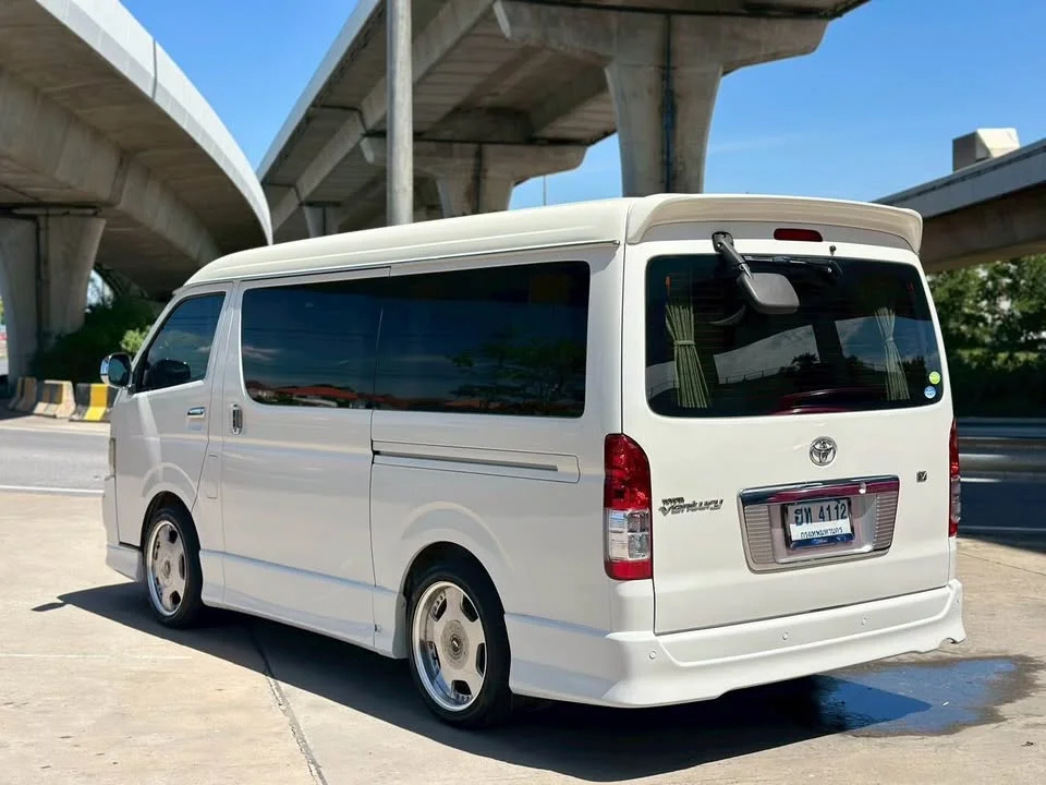 2009 Toyota HiAce V (H200) 2