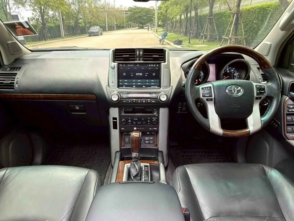 2011 Toyota Land Cruiser Prado J150 3