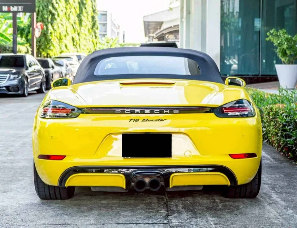 2017 Porsche 718 Boxster and Cayman IV 2