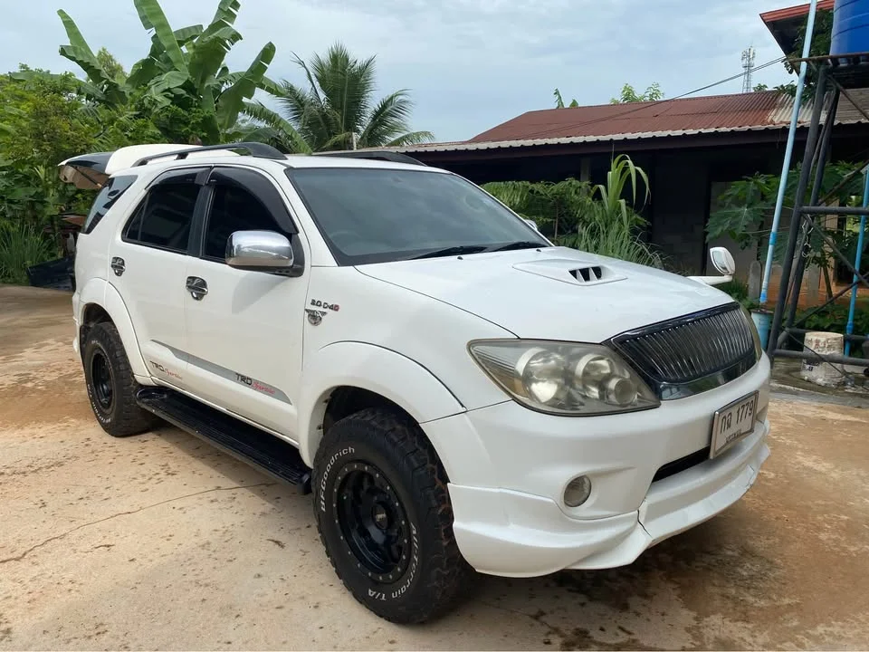 2006 Toyota Fortuner I 3