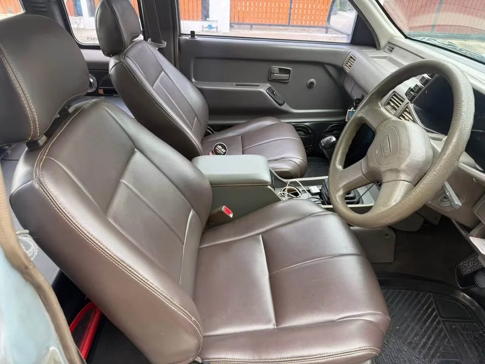 1995 Isuzu TFR III 2
