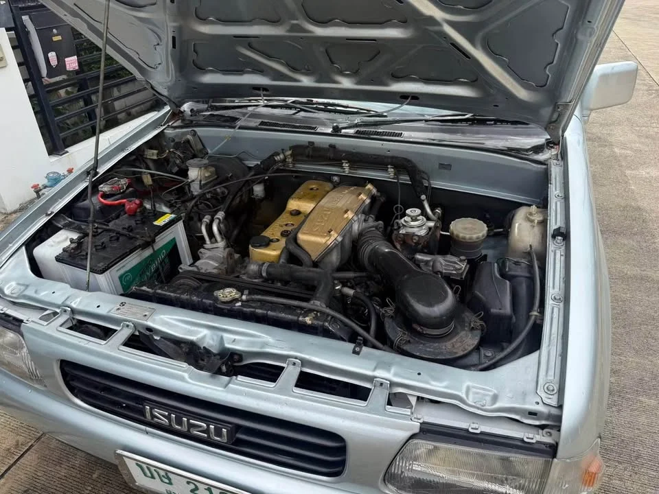 1995 Isuzu TFR III 3