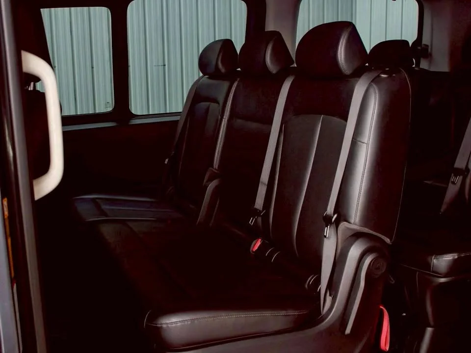 2022 Hyundai Staria US4 3