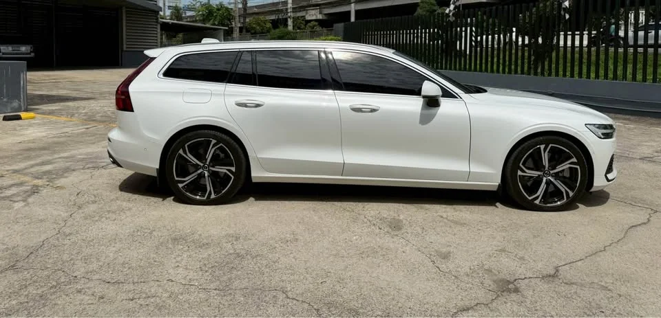 2020 Volvo V60 II 3