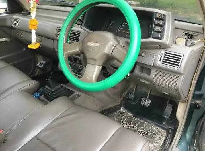1996 Isuzu TFR III 3