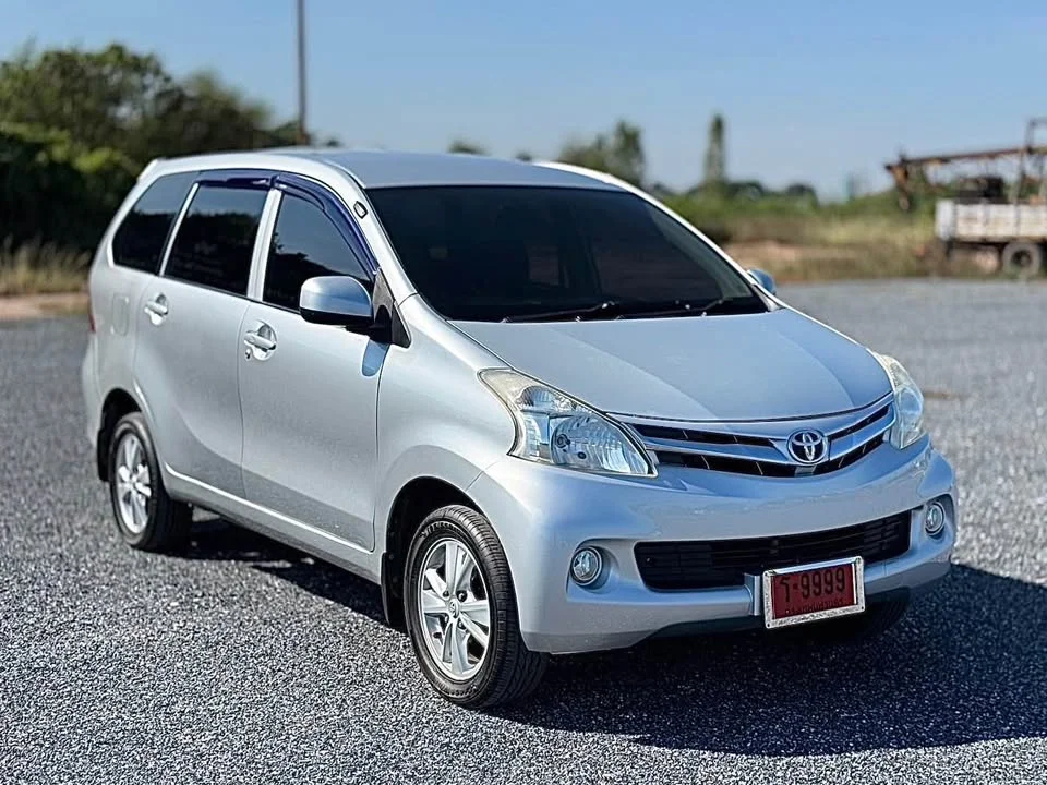2013 Toyota Avanza II 3