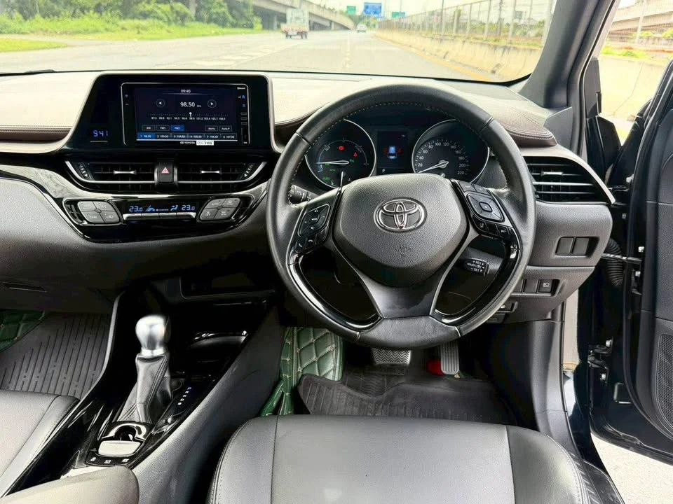 2023 Toyota C-HR I 2