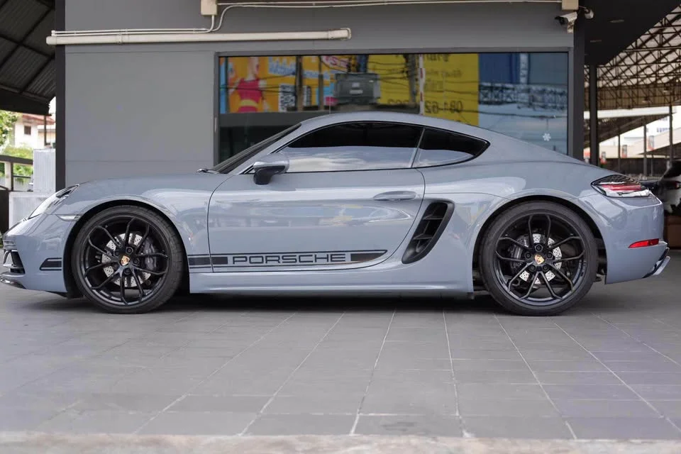 2024 Porsche 718 Boxster and Cayman IV 3