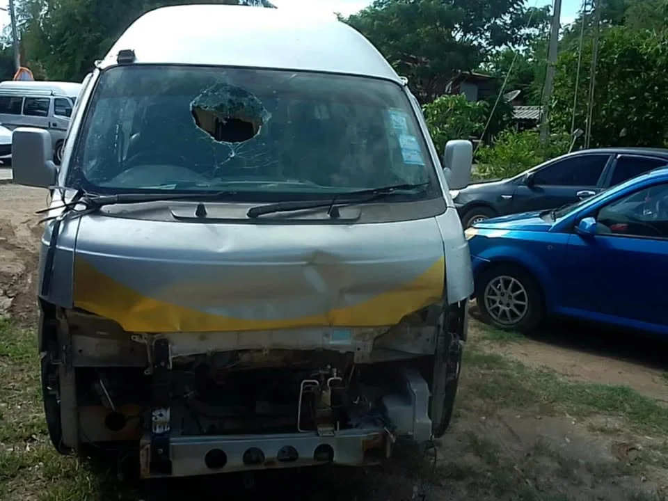 2003 Nissan Urvan V (E25) 2