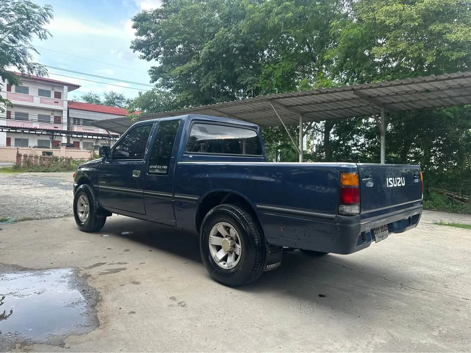 1998 Isuzu TFR III 3