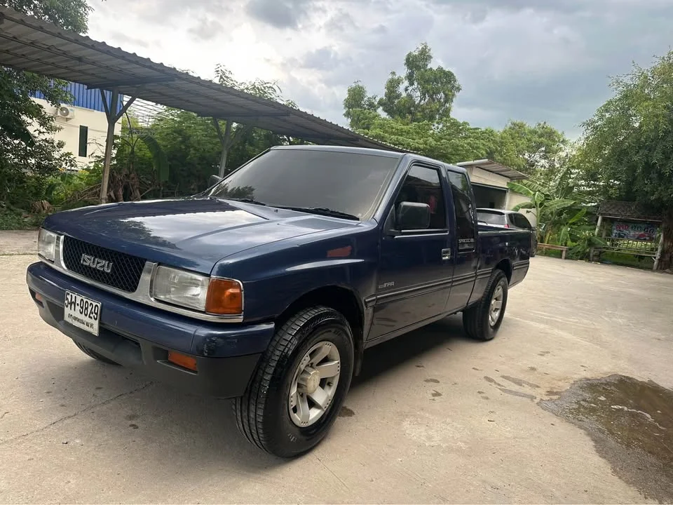 1998 Isuzu TFR III 2
