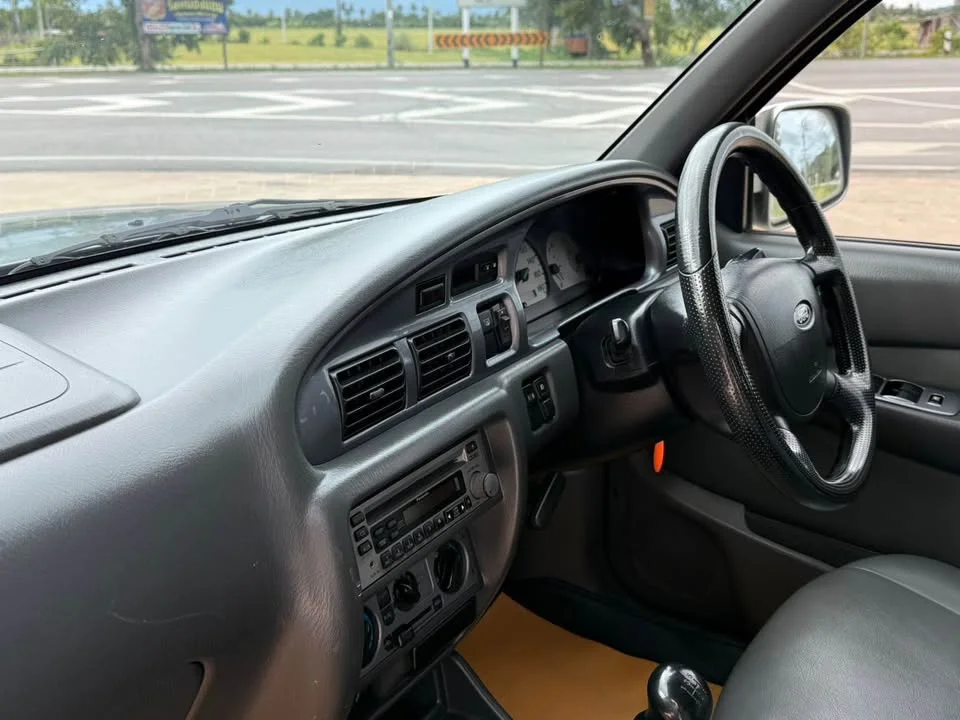 2004 Mazda 2500 Fighter V 3