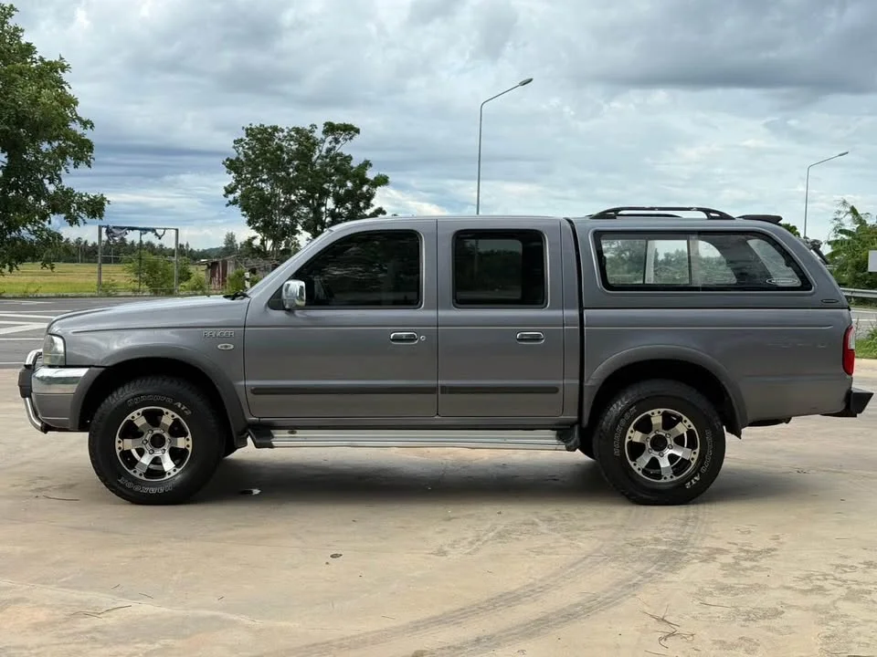 2004 Mazda 2500 Fighter V 2