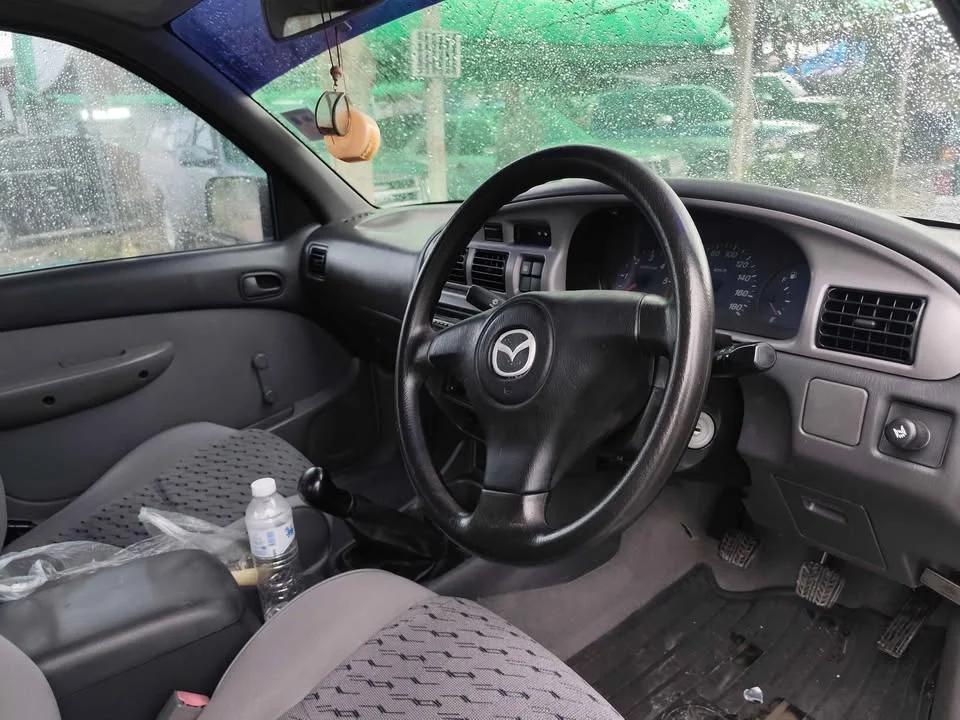 2004 Mazda 2500 Fighter V 3
