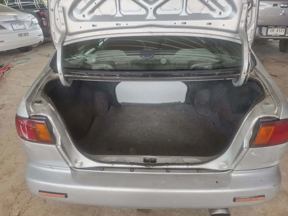 1995 Nissan Sunny IV 3
