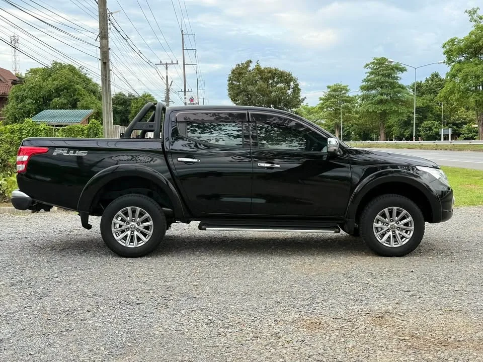2014 Mitsubishi Triton V 3
