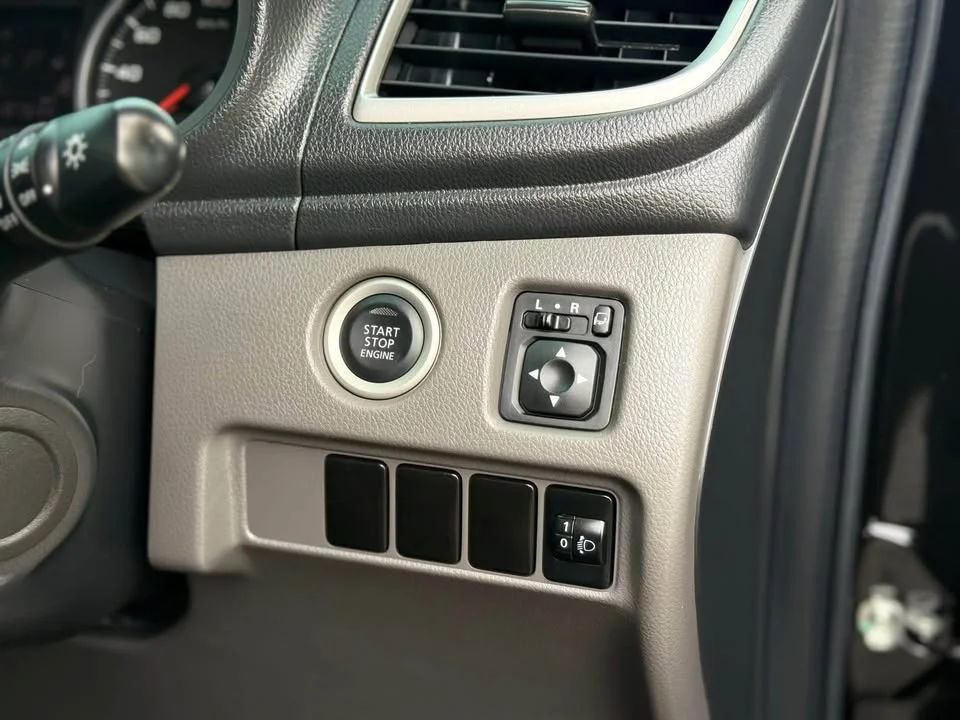 2014 Mitsubishi Triton V 2