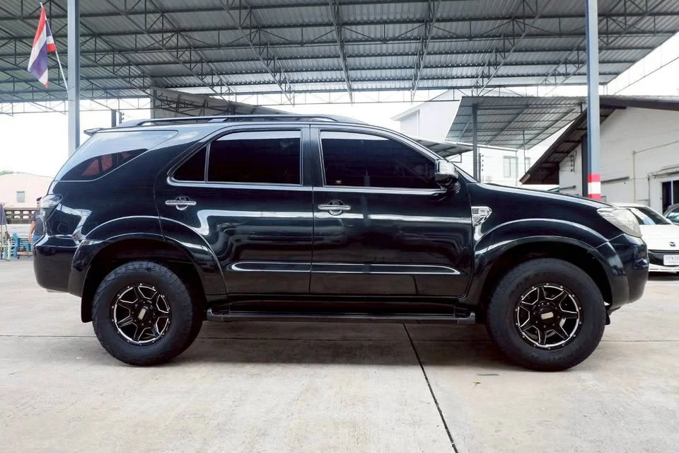2008 Toyota Fortuner I 3