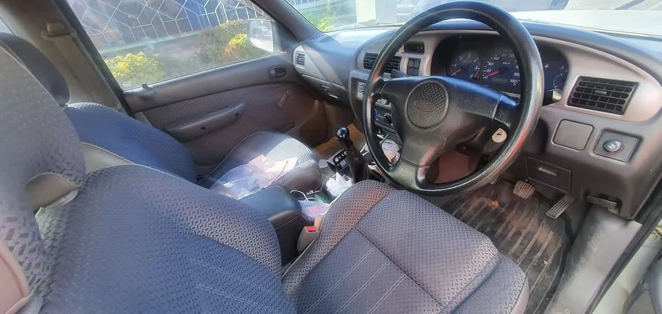 2003 Mazda 2500 Fighter V 3