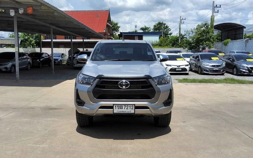 2020 Toyota Hilux VIII 3