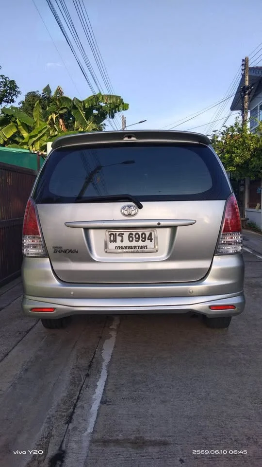 2009 Toyota Innova I 3