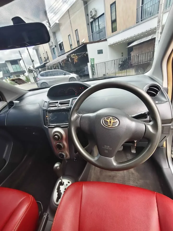 2006 Toyota Yaris II 2