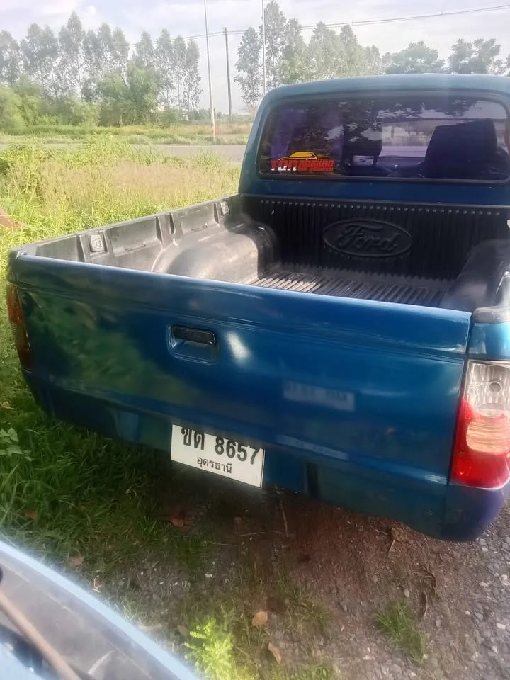 2004 Mazda 2500 Fighter V 2