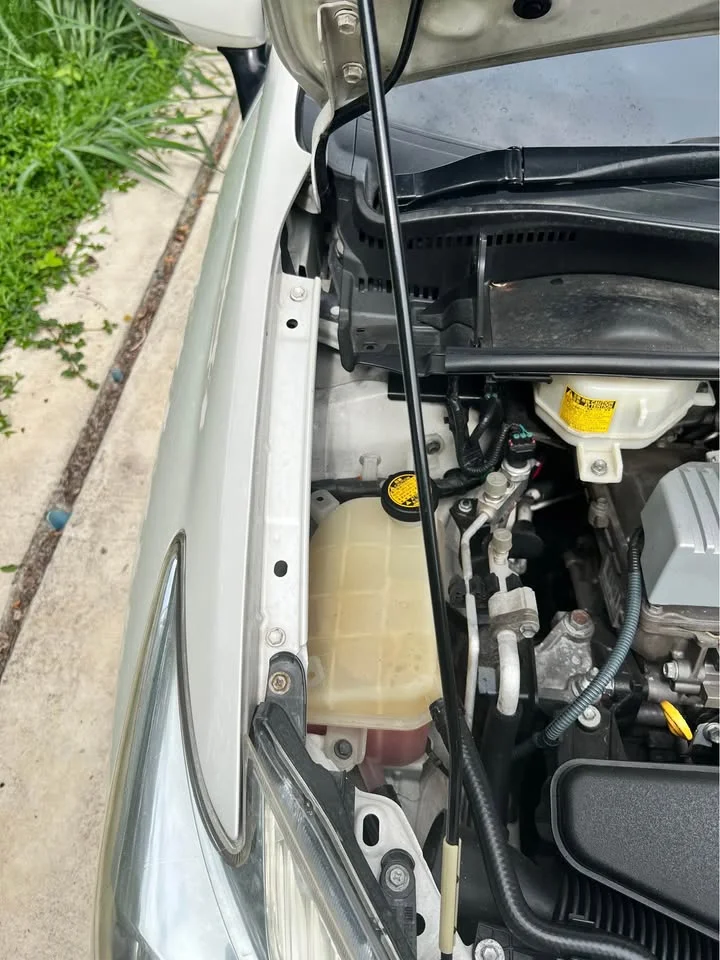 2011 Toyota Prius III 3