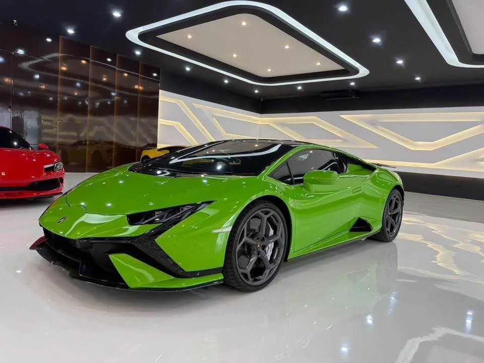 2024 Lamborghini Huracan 3