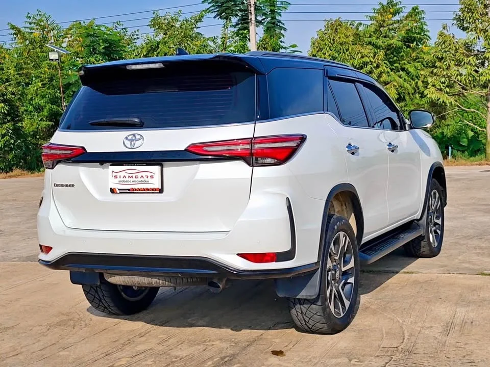 2023 Toyota Fortuner II 3