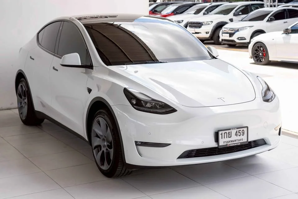 2023 Tesla Model Y 3