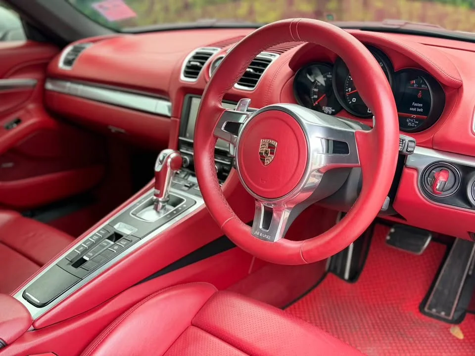 2013 Porsche Boxster and Cayman III 2