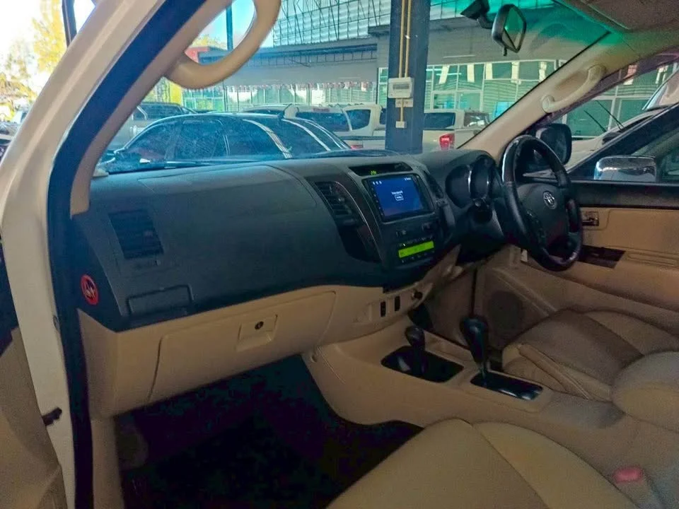 2008 Toyota Fortuner I 3