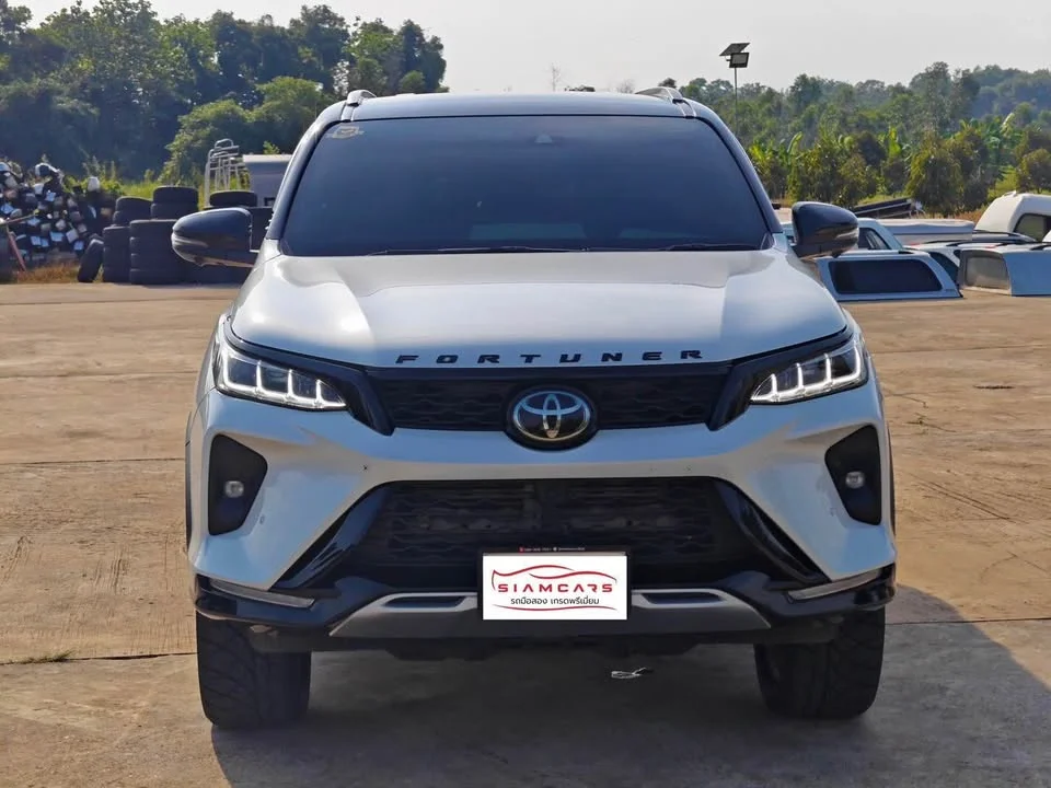 2023 Toyota Fortuner II 3
