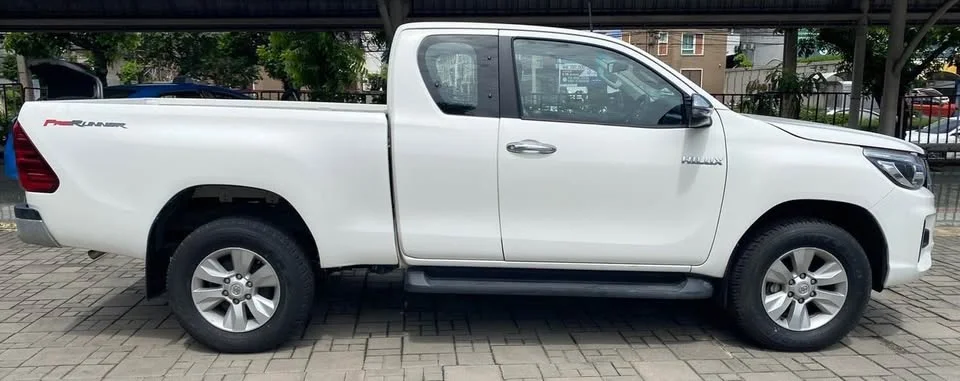 2018 Toyota Hilux VIII 3