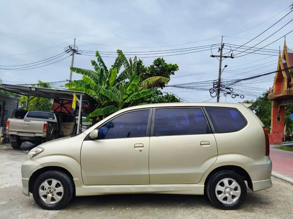 2005 Toyota Avanza I 3