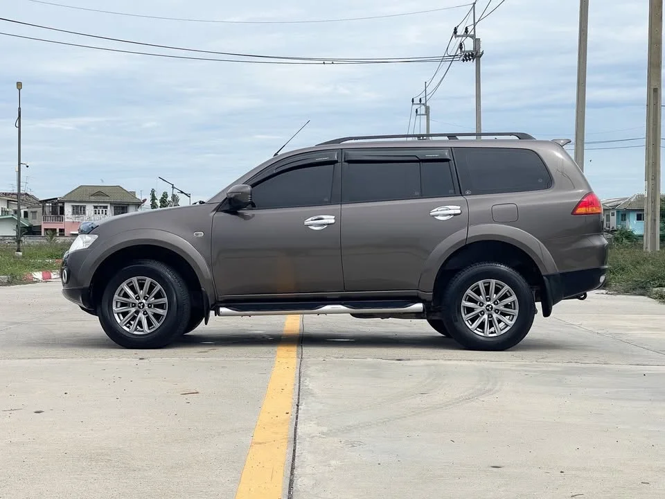 2012 Mitsubishi Pajero Sport II 3