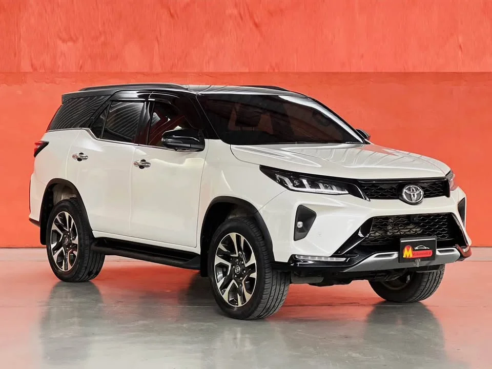 2022 Toyota Fortuner II 3