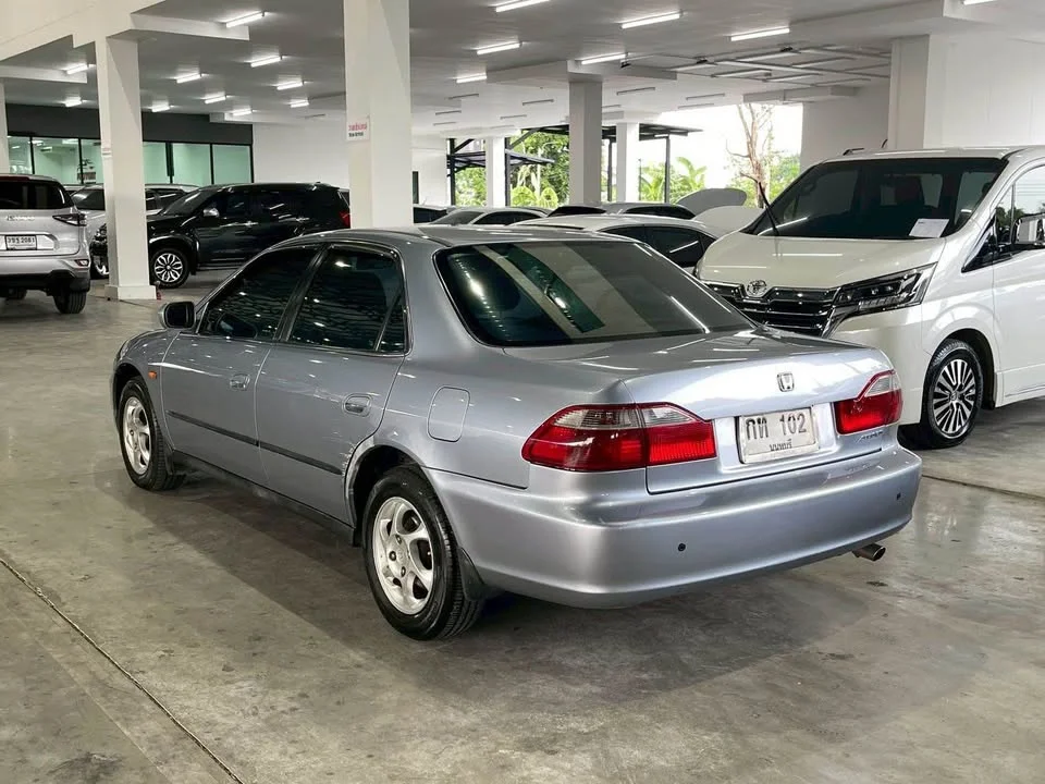 1998 Honda Accord VI 3