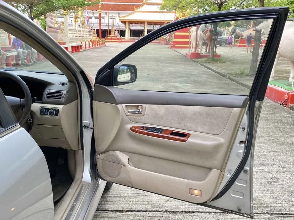 2004 Toyota Corolla Altis IX (E120) 2