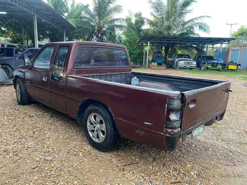 1993 Isuzu TFR III 3