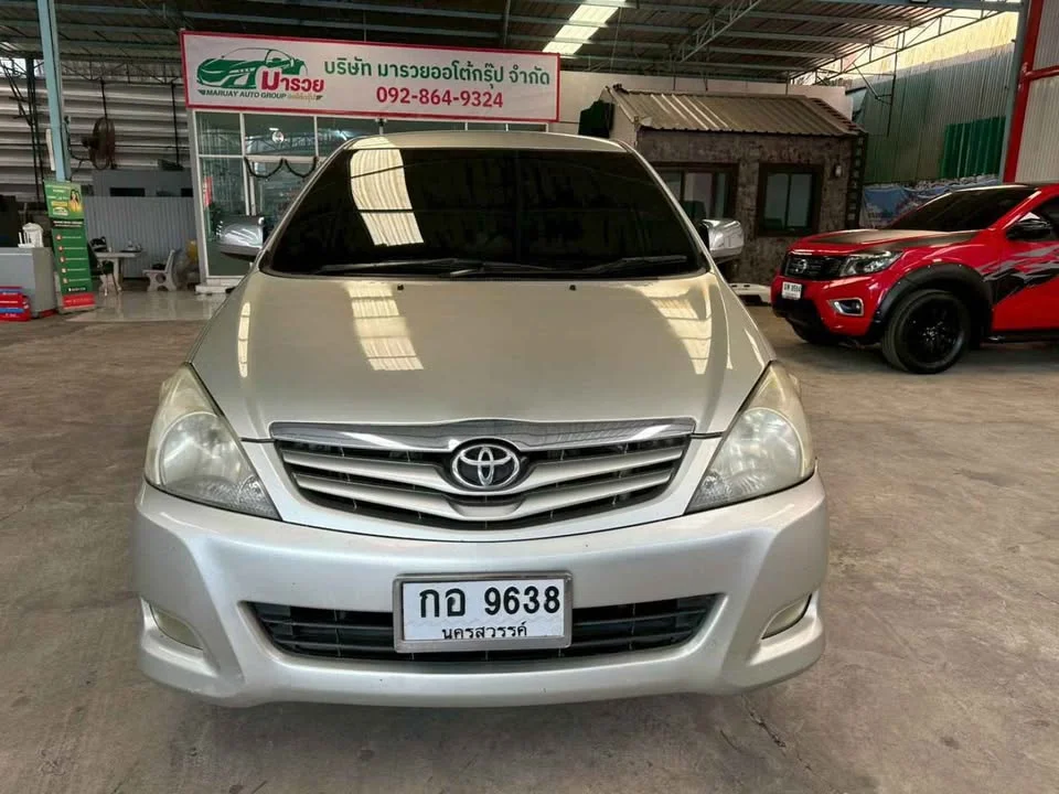 2011 Toyota Innova I 3