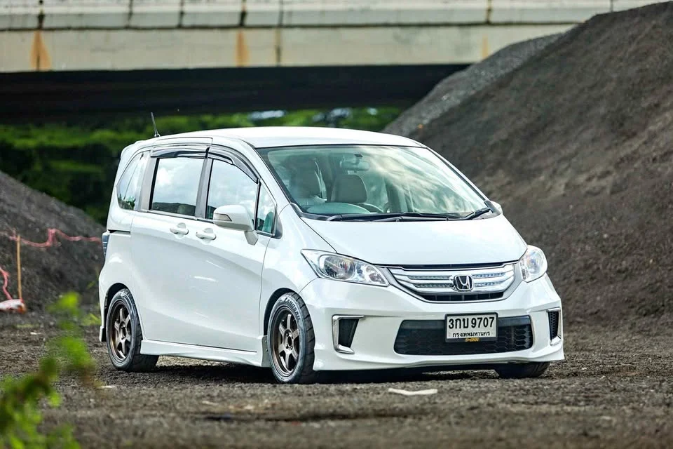 2014 Honda Freed I 2