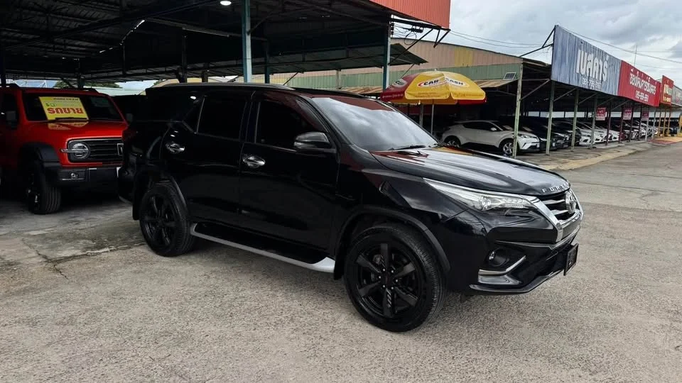 2017 Toyota Fortuner II 2