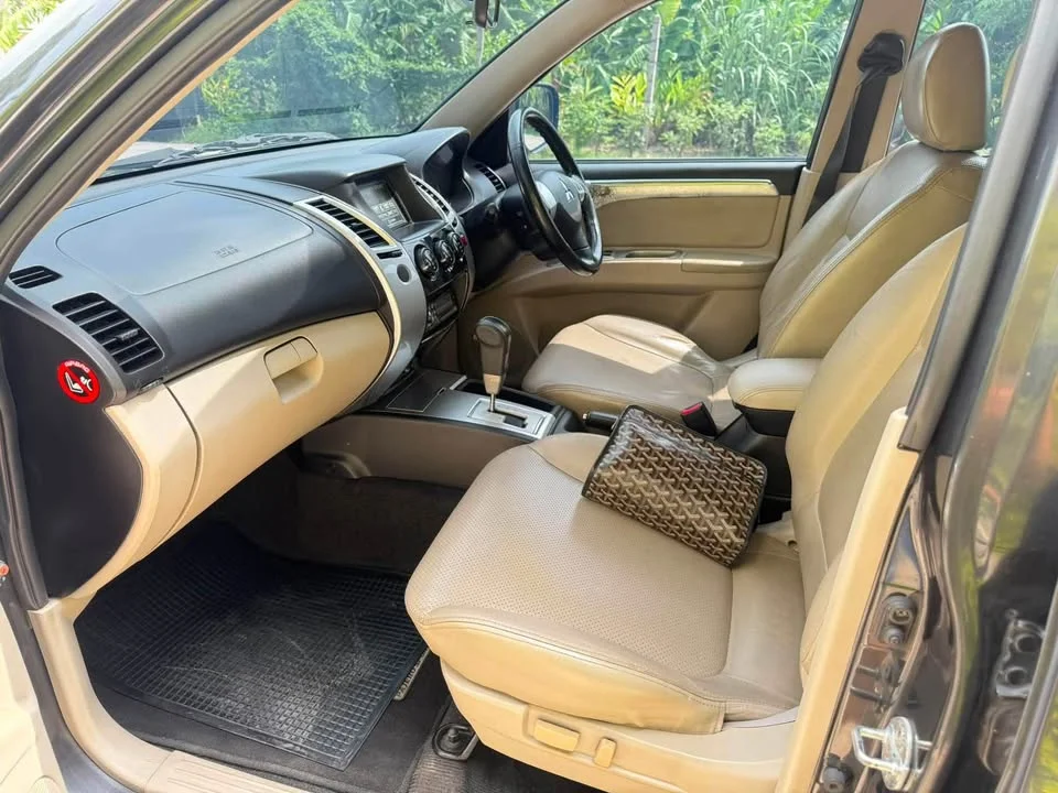 2011 Mitsubishi Pajero Sport II 2