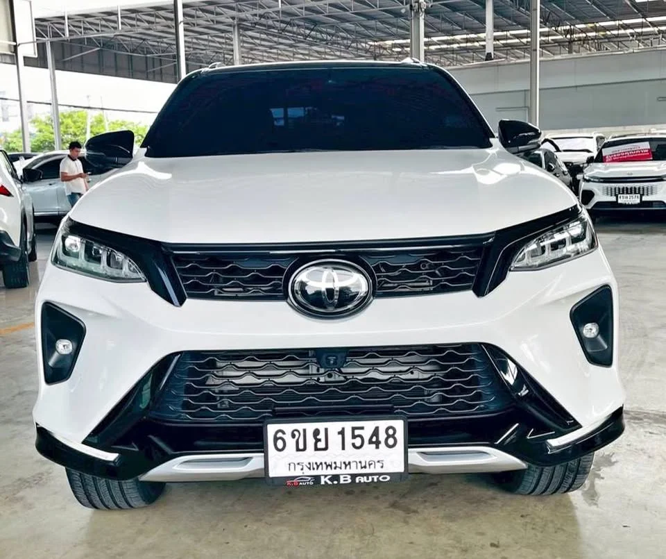 2023 Toyota Fortuner II 2