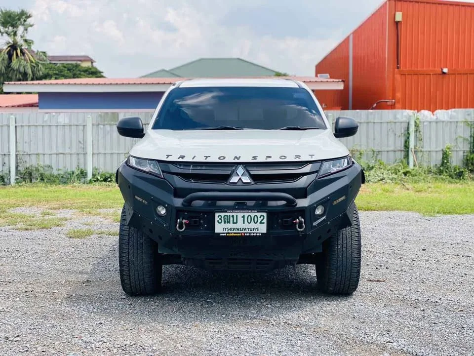 2022 Mitsubishi Triton V 2